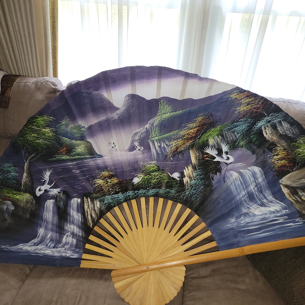 Vintage large hand painted Chinese bamboo fan.